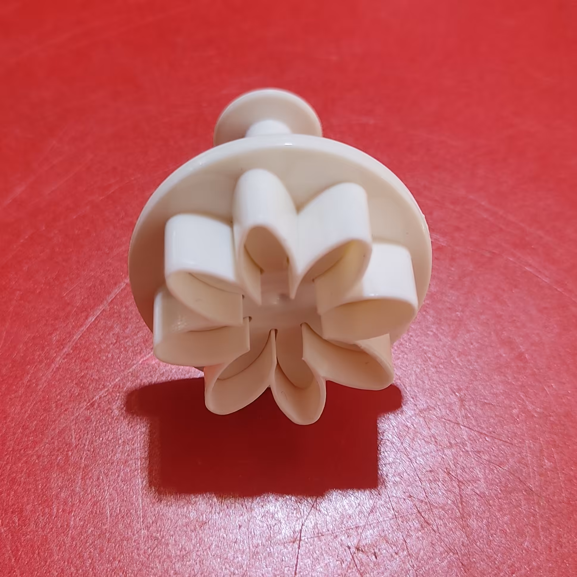 کاتر گل مینا 3ونیم سانت کاتر فشاری تکی کاتر گل مینا فشاری سانت کاتر فنری