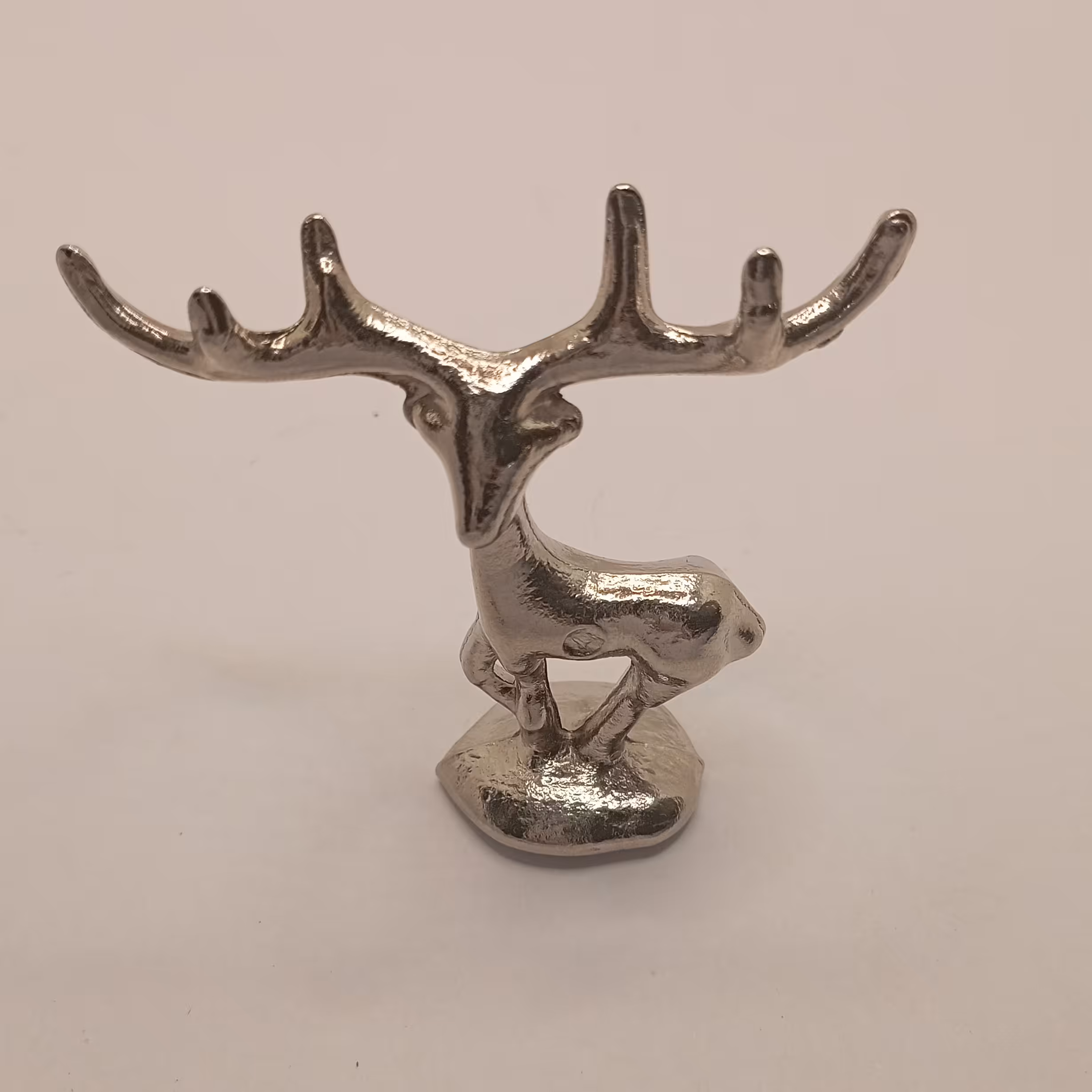 گوزن شاخ  کوتاه آلیاژی 