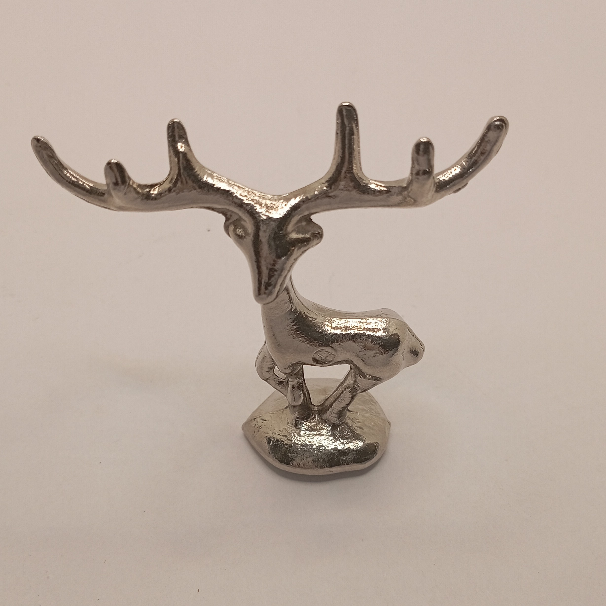 گوزن شاخ  کوتاه آلیاژی 