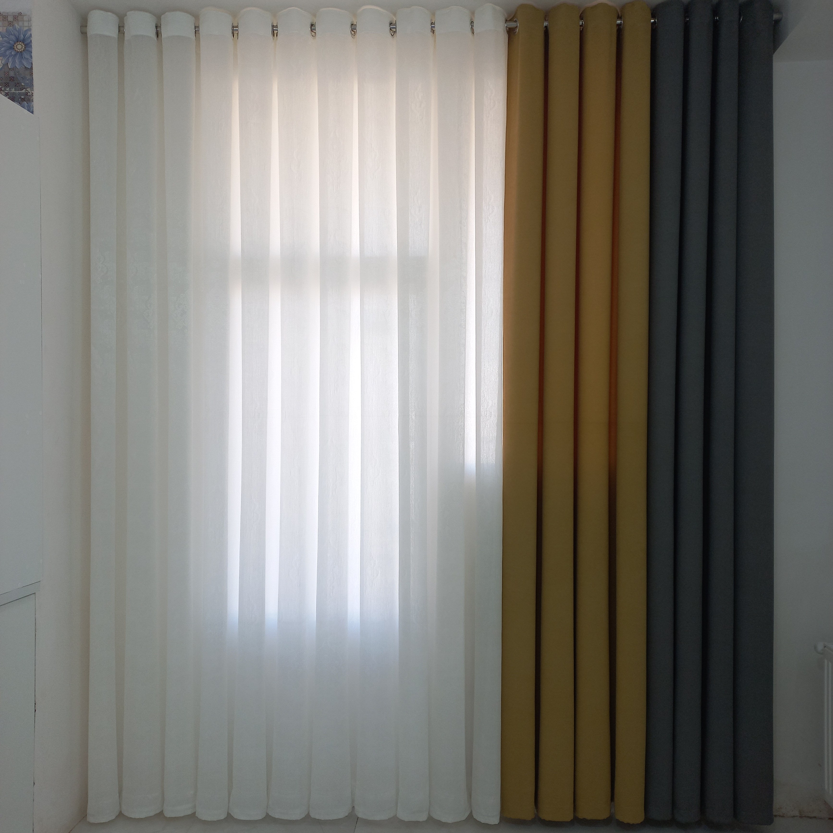 پرده پانچ ترکیب مخمل هازان طوسی و زرد با حریر 