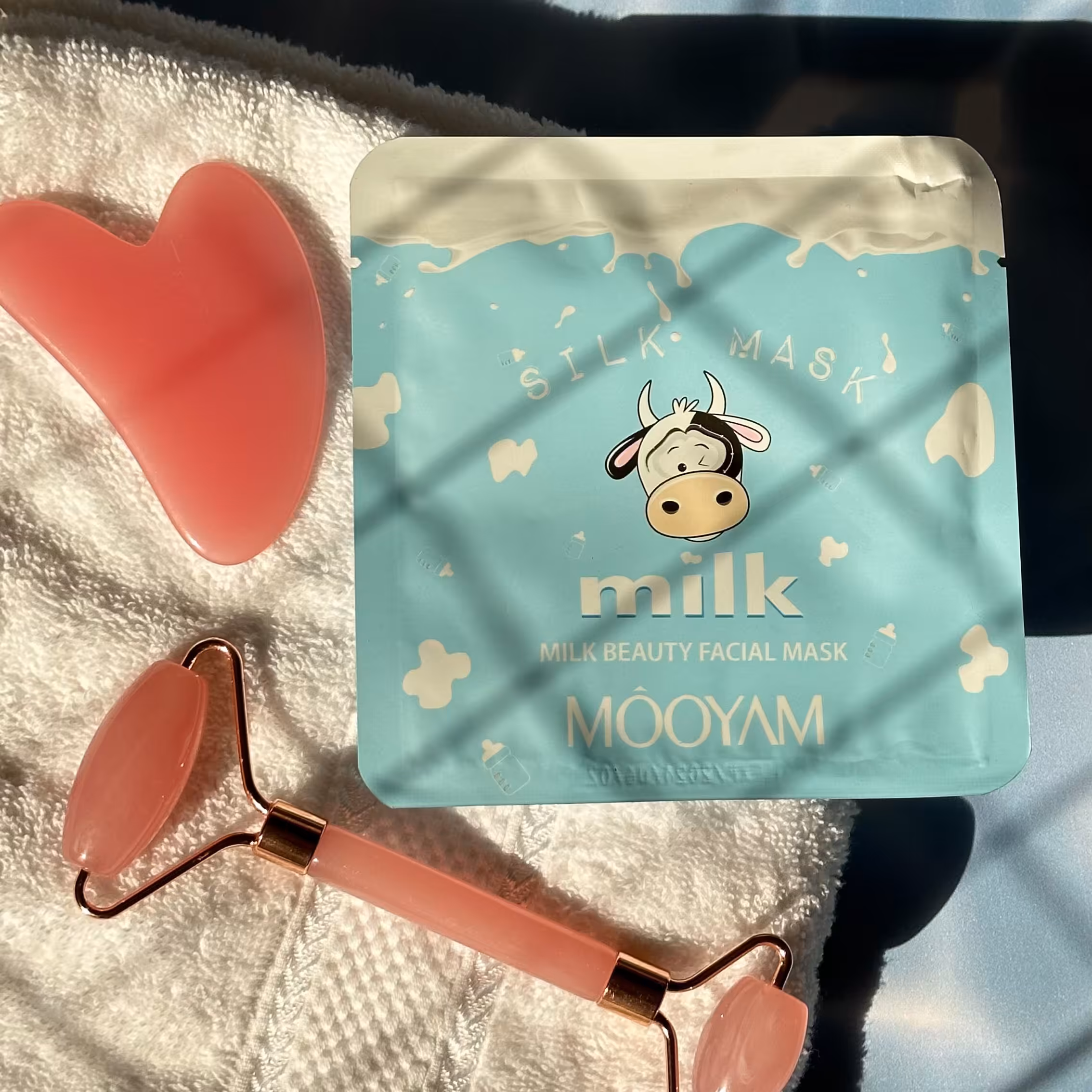 ماسک ورقه ای آبرسان شیر  MOOYAM