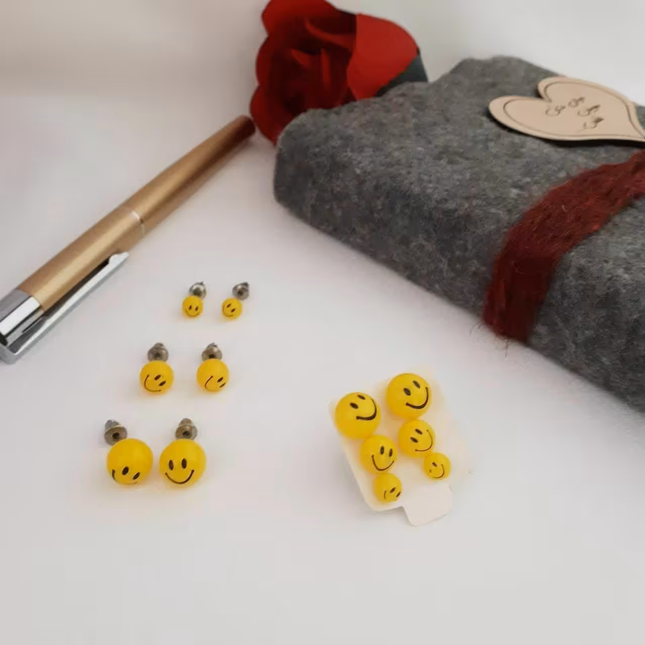 گوشواره اسمایل کد7942 فانتزی. ضدحساسیت. رنگ ثابت. پک سه جفتی 