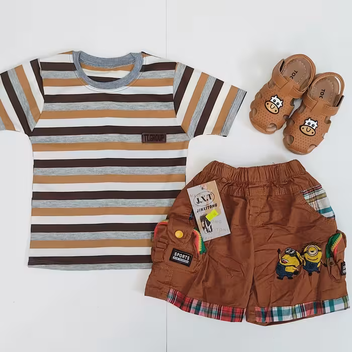 ست تیشرت و شلوارک پسرانه سایز 40 شلوارک کتان وارداتی طرح مینیون ها رنگ قهوه ای مناسب دوونیم تا سه ونیم سال