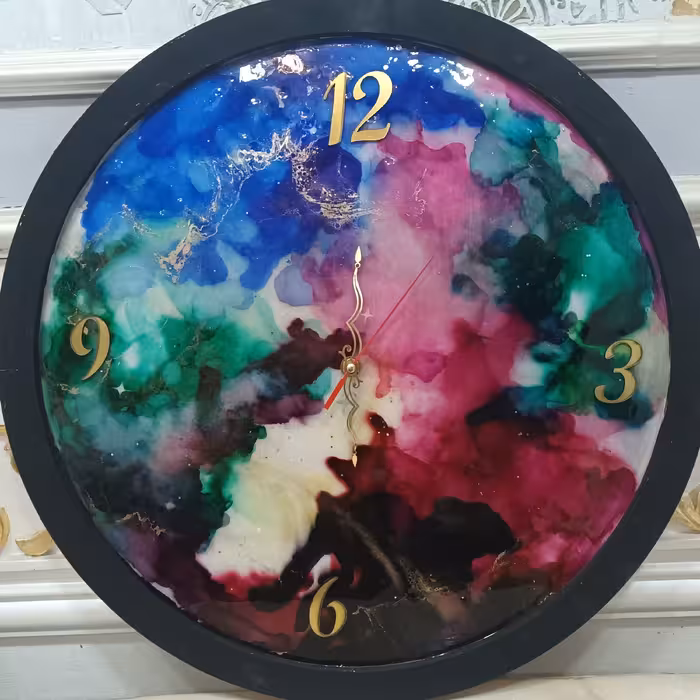 ساعت دیواری کهکشانی چوب و رزین 