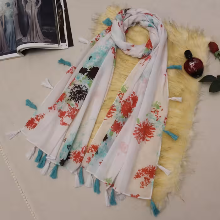 شال سفید نخی خنک و تابستونی منگوله دار دست دوز 