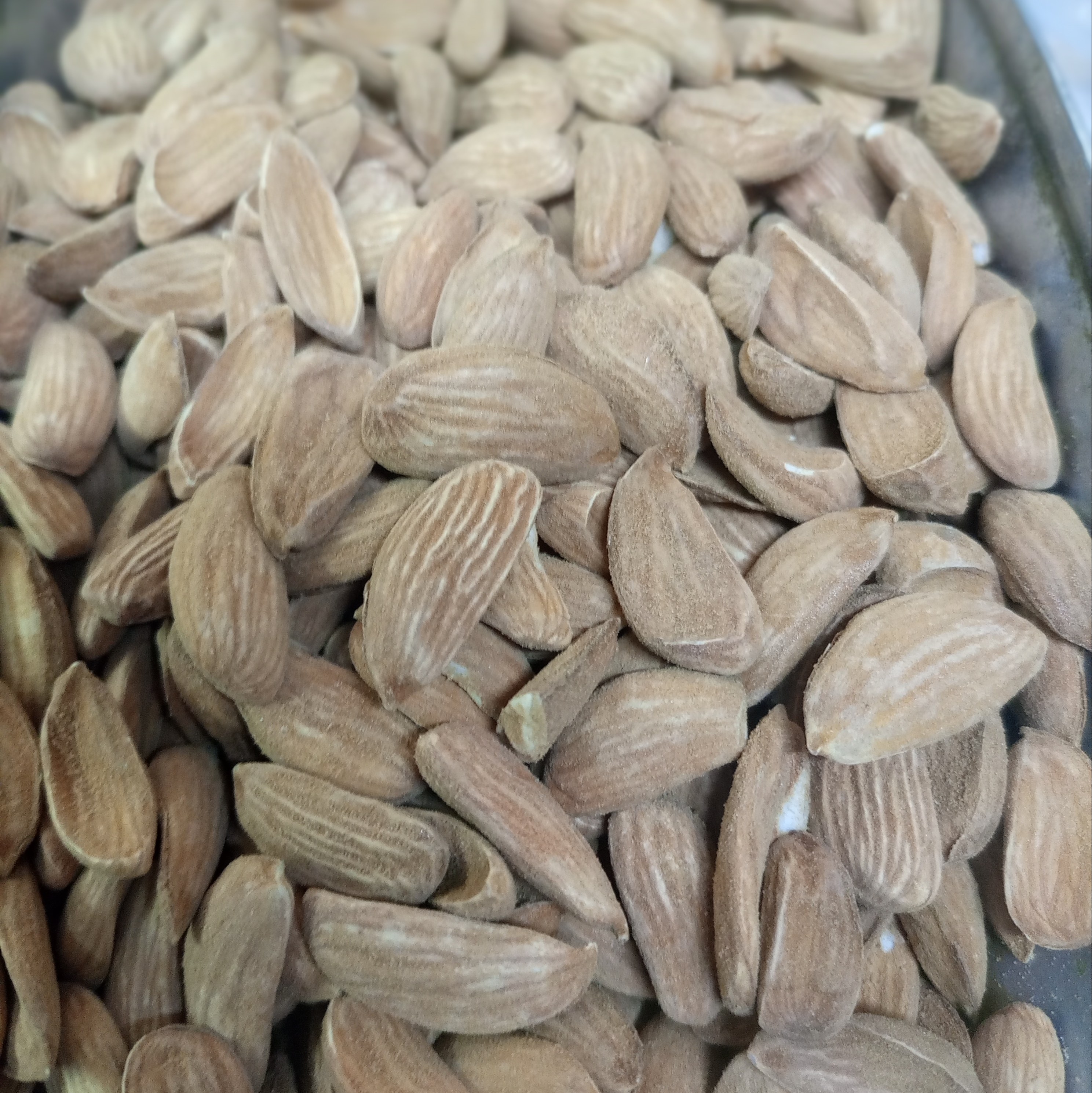 مغز بادام ایرانی(یک کیلوی)