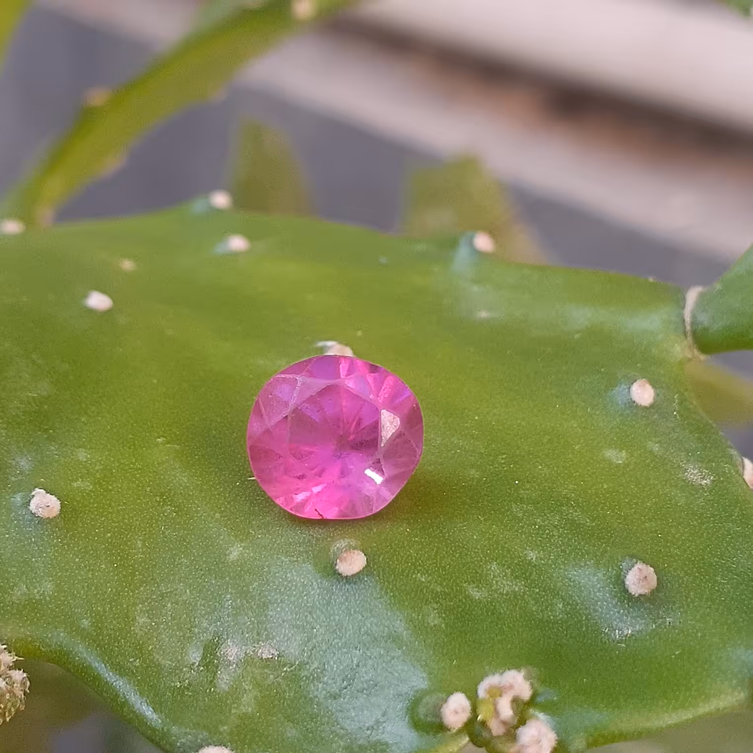 یاقوت صورتی(سافایر سریلانکا)