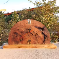 ساعت چوبی رو میزی نیم حلال چوب چنار