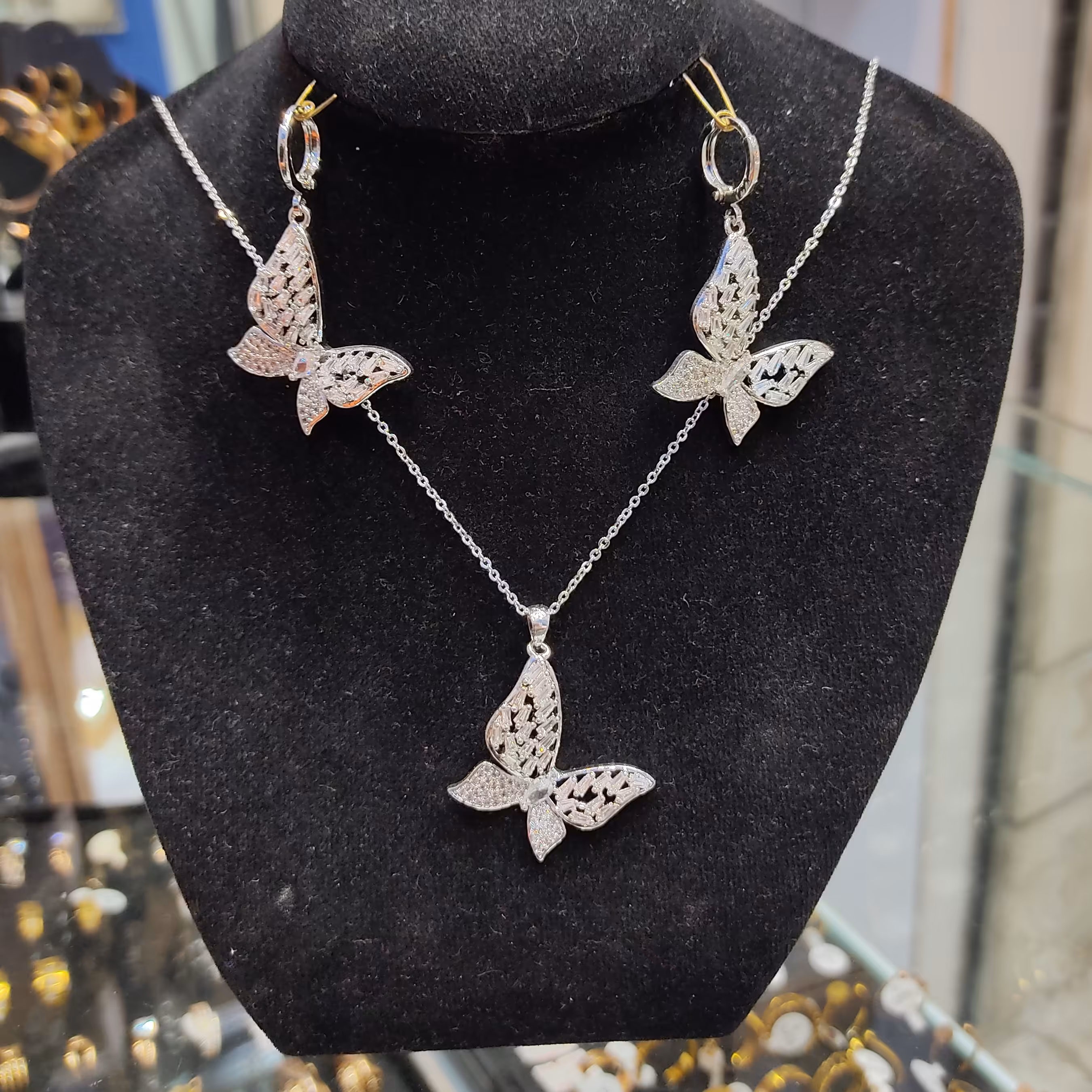 نیم ست پروانه