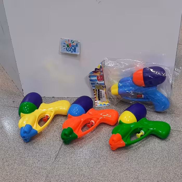 تفنگ آب پاش خارجی اسباب بازی پسرانه دخترانه به قیمت عمده