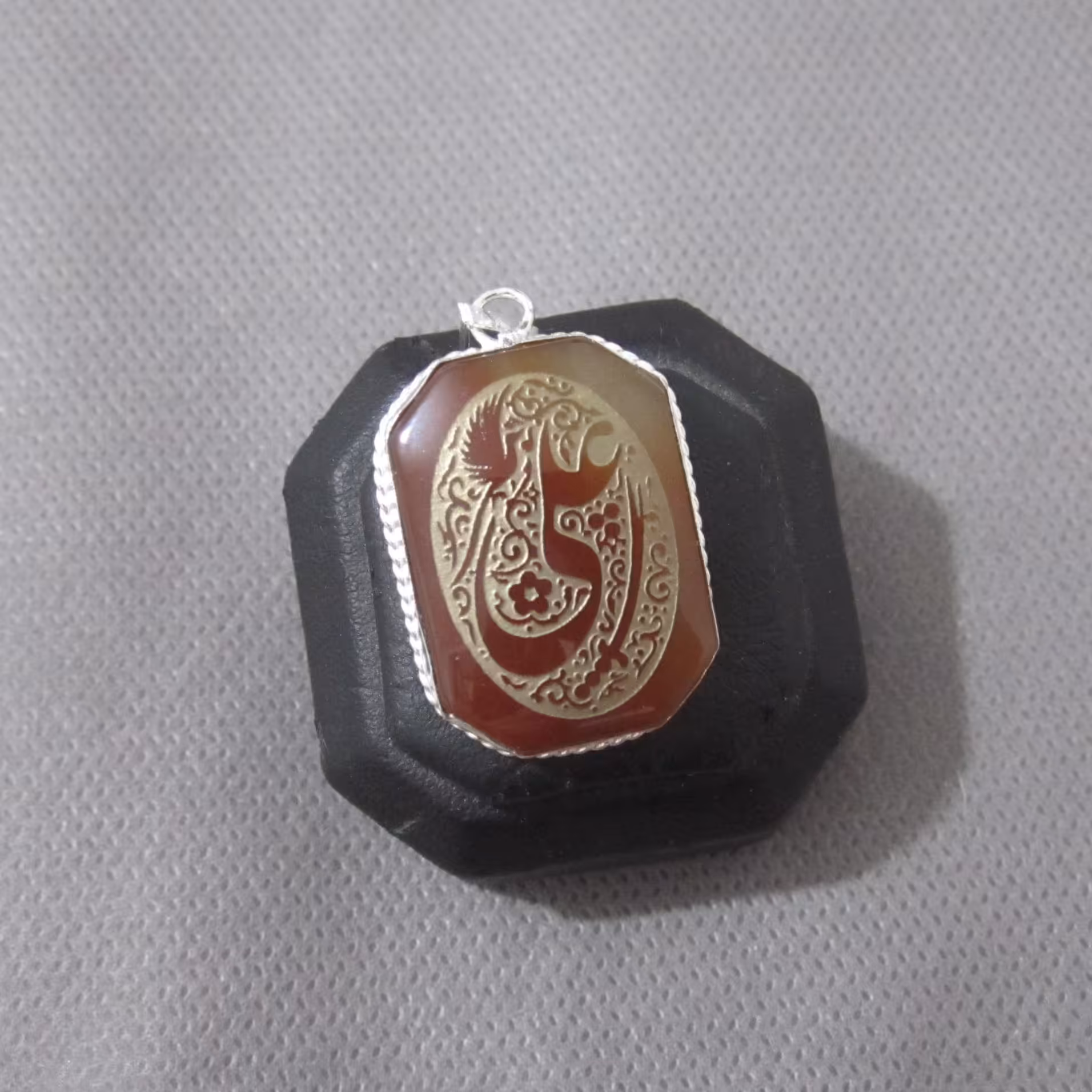 آویز عقیق اصل حکاکی و تذهیب