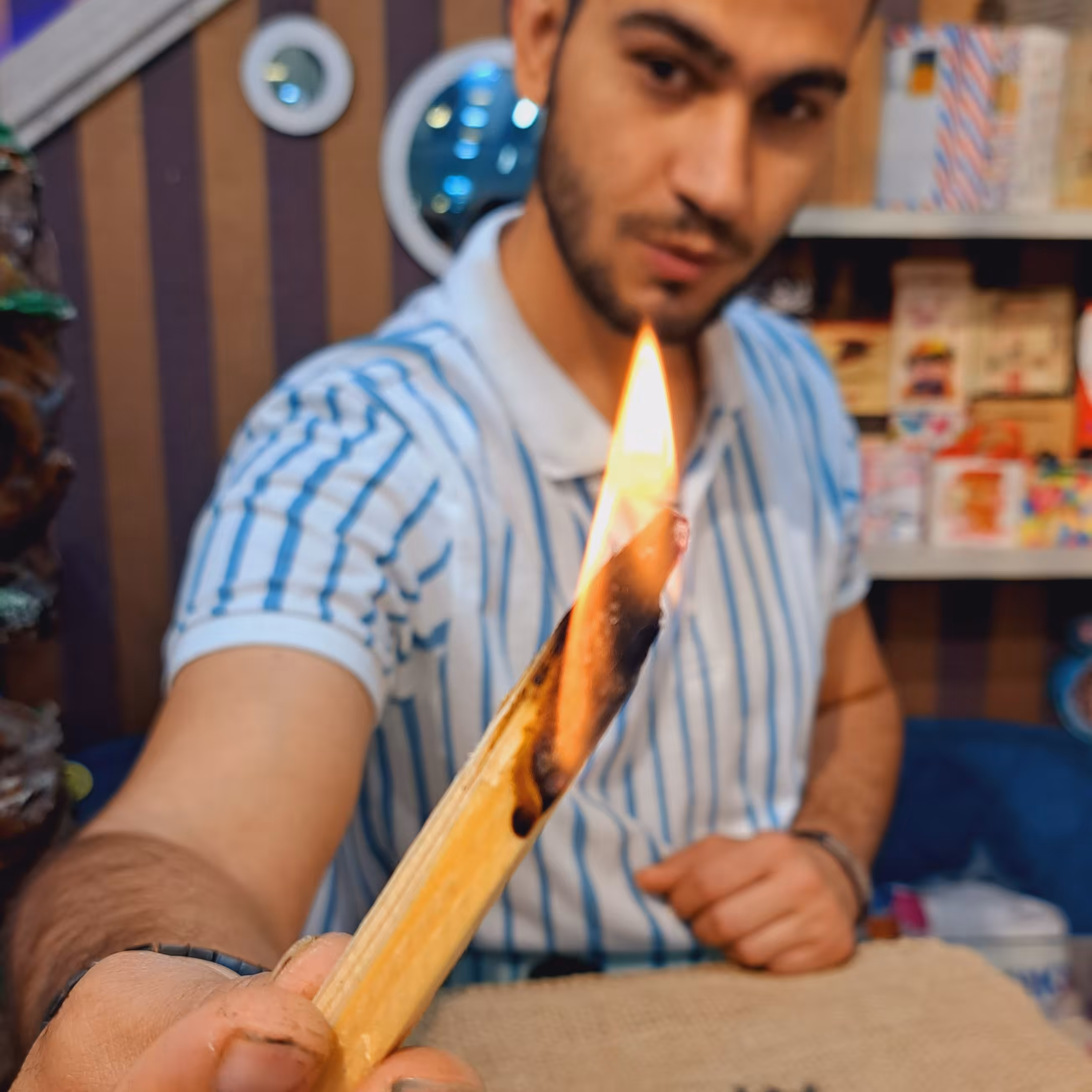 چوب صندل اصل هندی چوب صندل سرخ چوب صندل زردعود ضد پشه بنفس چوب سندل عود چوبی چوب صندل قرمز عود هندی عود فروشی کرج