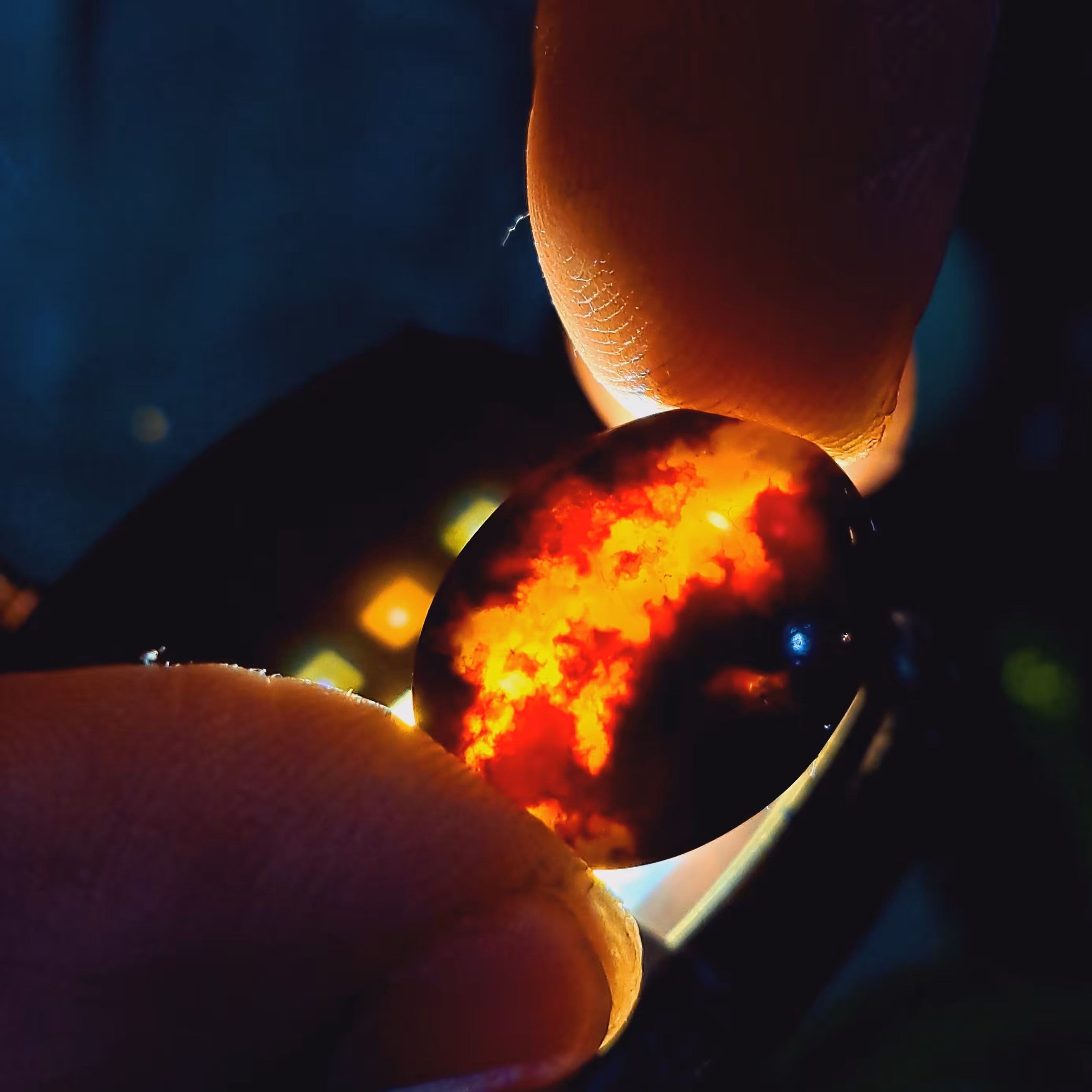 نگین شفت العبدیمانیA حجر عقیق السلطان نگین شفت العبد اصل انگشتر شفت العبد اویز عقیق مشکی عقیق سرخ عقیق3پوست انگشتر یمانی