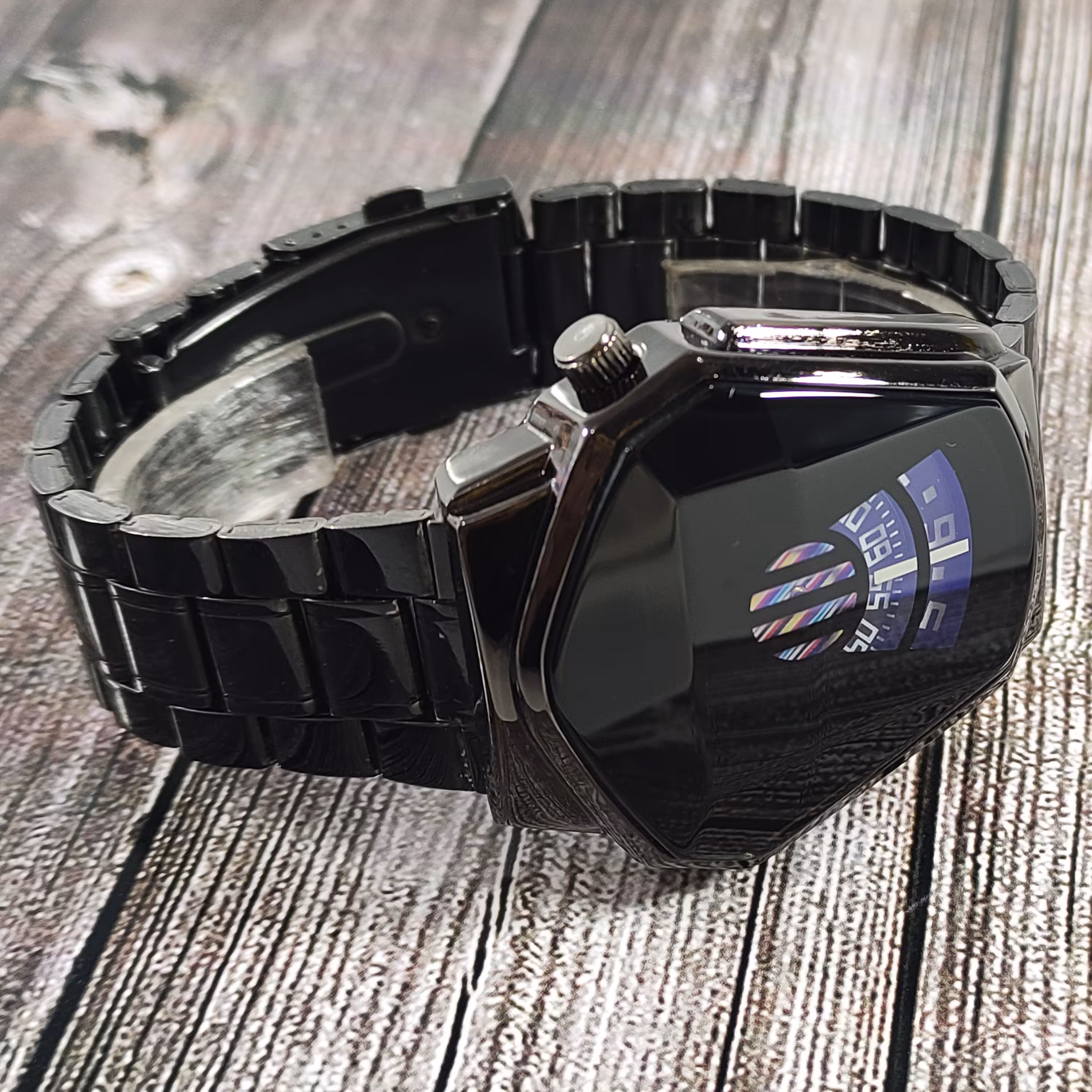 ساعت مردانه کنتوری 6ضلعی والار walar مشکی