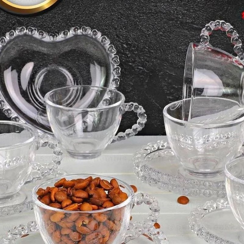 استکان نعلبکی قهوه خوری طرح قلب محصول کشور ترکیه  پک شامل یک عدد استکان و یک عدد نعلبکی  میباشد