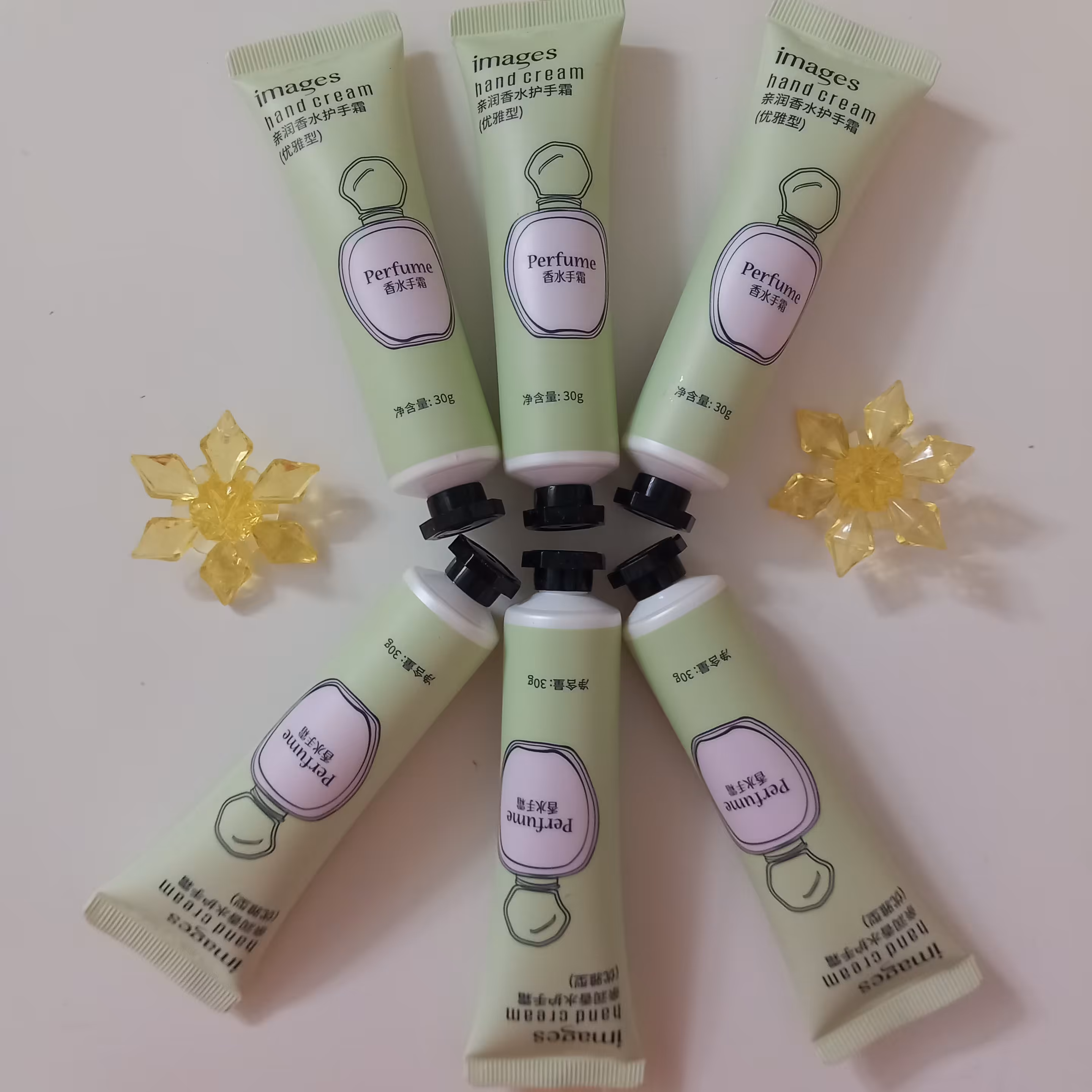 کرم عطری ایمجز مناسب دست و صورت با رایحه ای خوشبو و ملایم