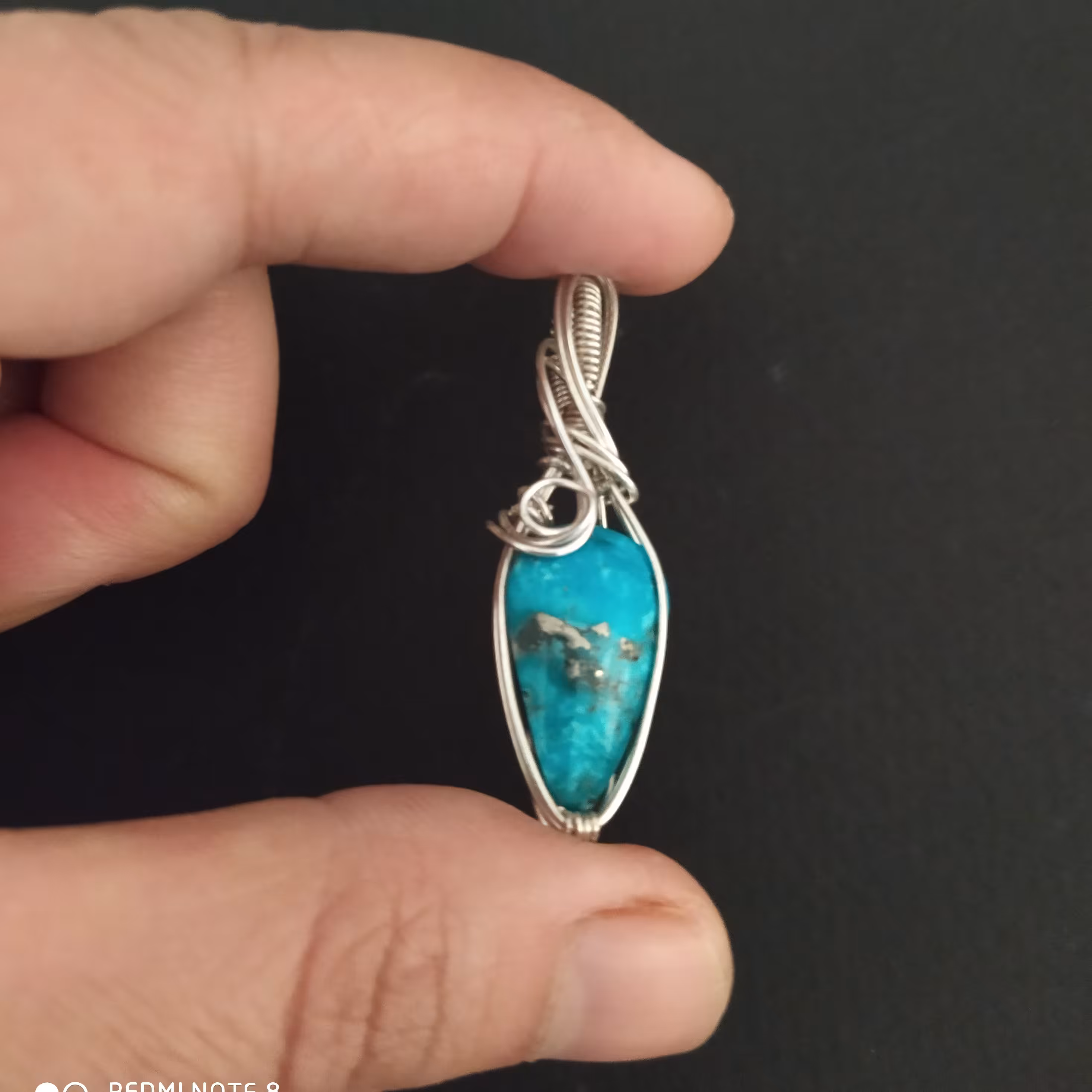 گردنبند فیروزه طرح اشک با مفتول نقره