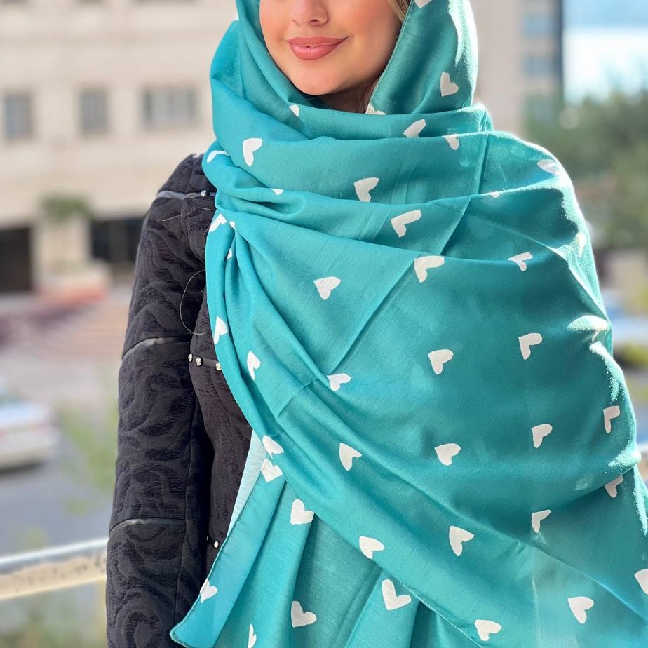 شال نخی زنانه رنگ سبز طرح قلبی زیبا ارسال رایگان r199