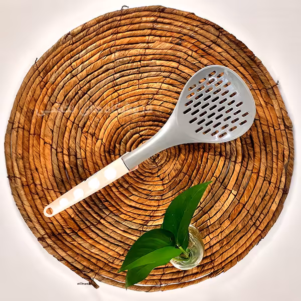 کفگیر طرح خالدار