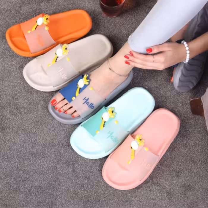 دمپایی زرافه ای خوشگل و شیک زنانه و دخترانه بسیار خوش پا و راحت مناسب روفرشی و توالت و سرویس بهداشتی