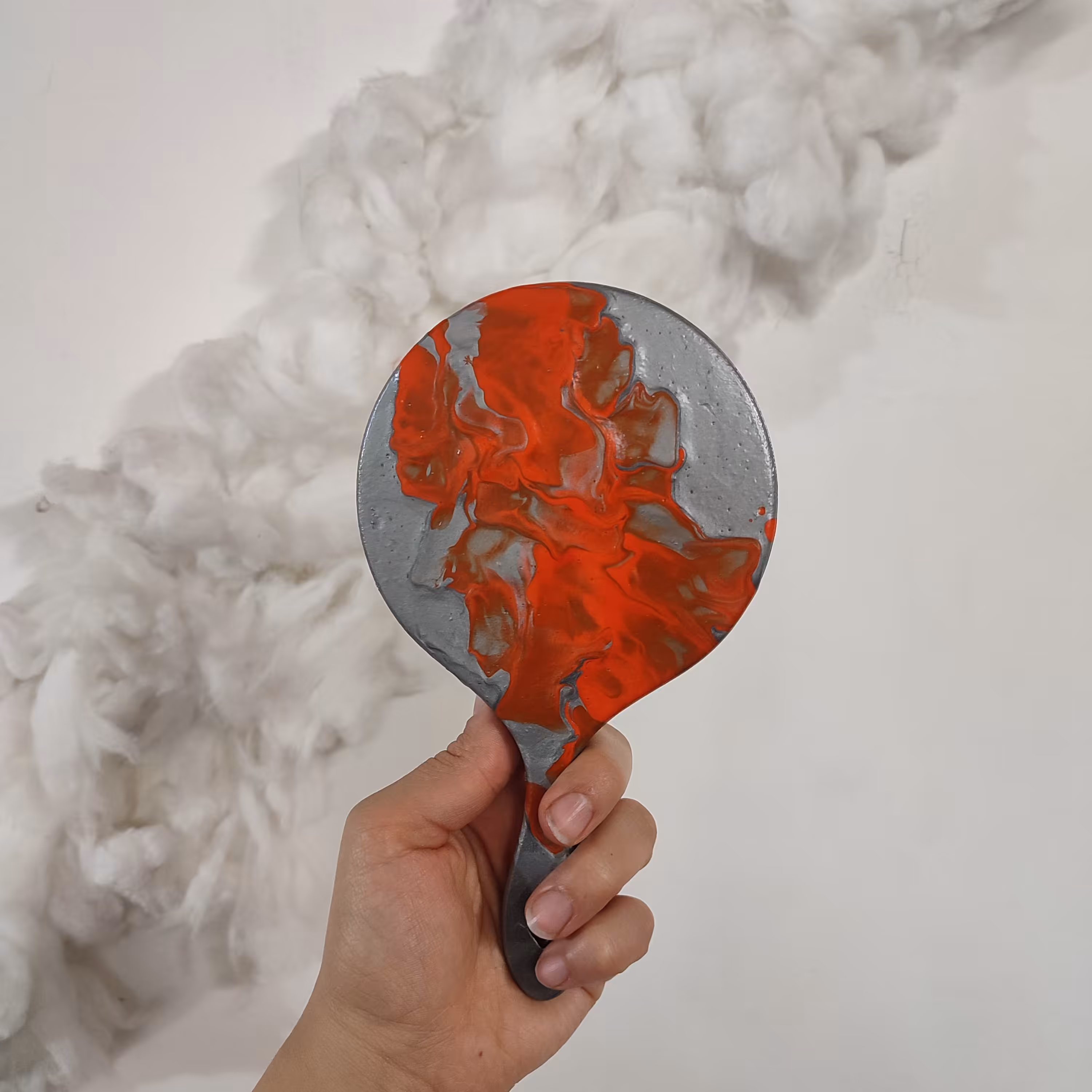 اینه کوچک مدرن کار شده با اکریلیک 