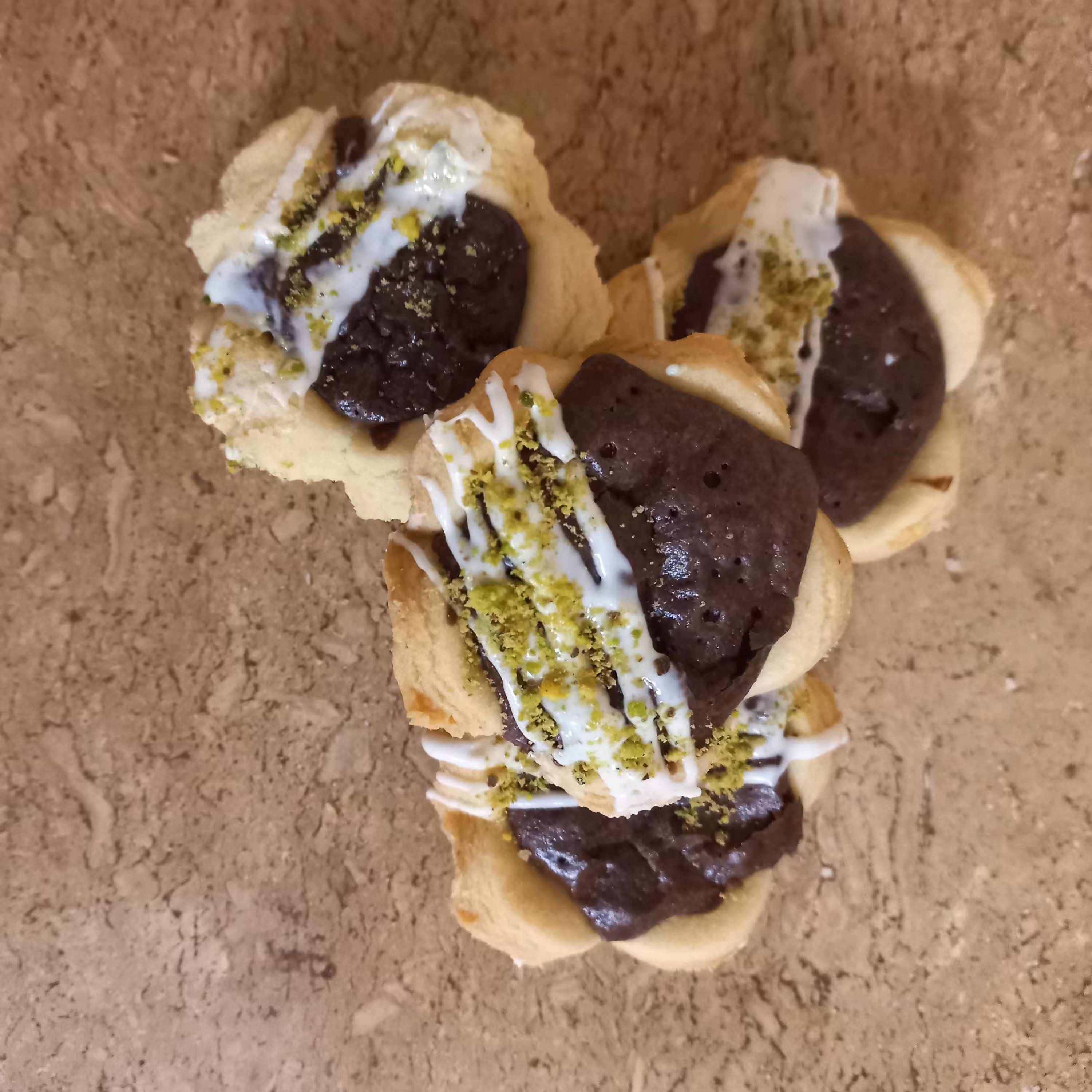 شیرینی کاپ برانیز