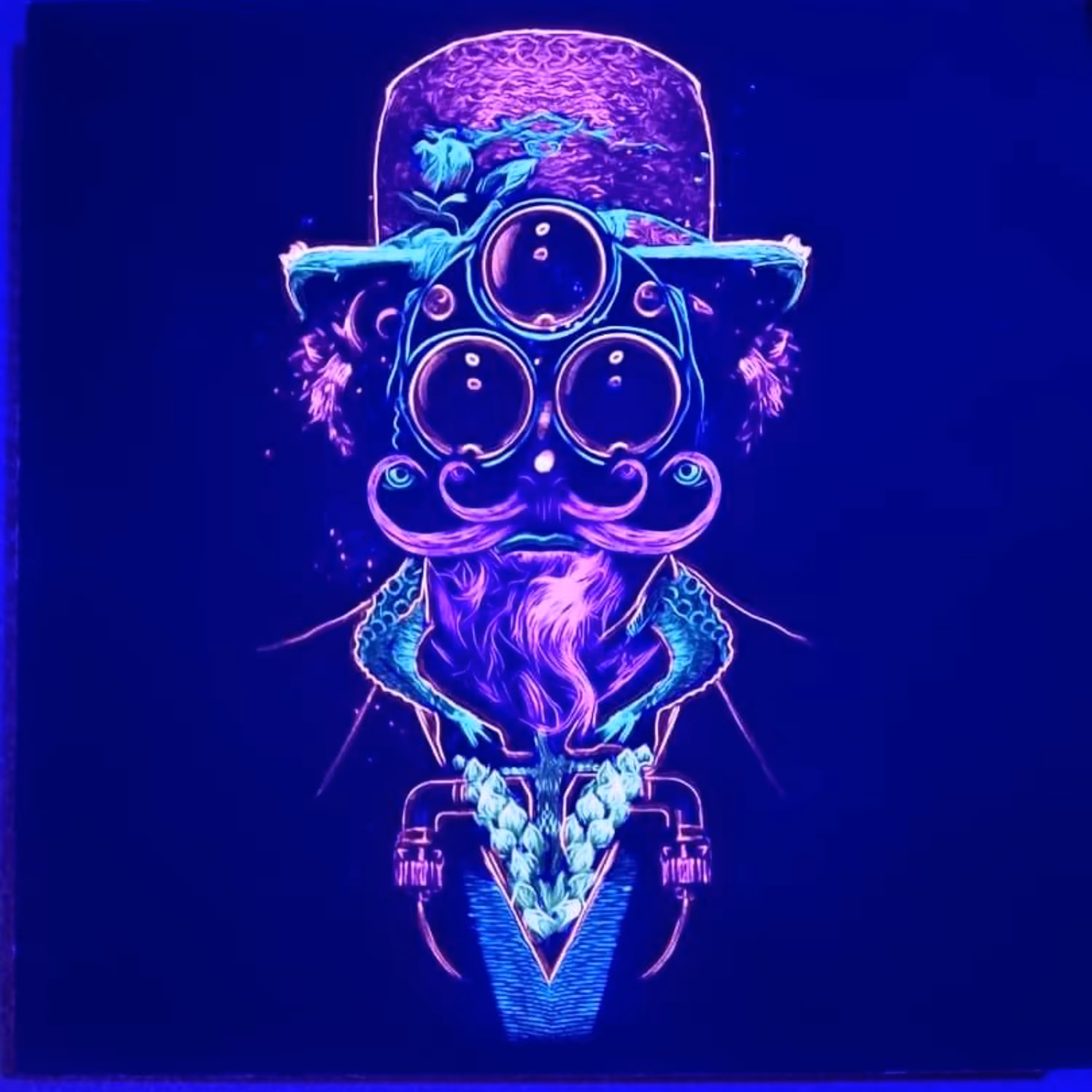 تابلو بلک لایت با طرح مرد 3 چشم سایز 15 در 20 سانتی متر Blacklight