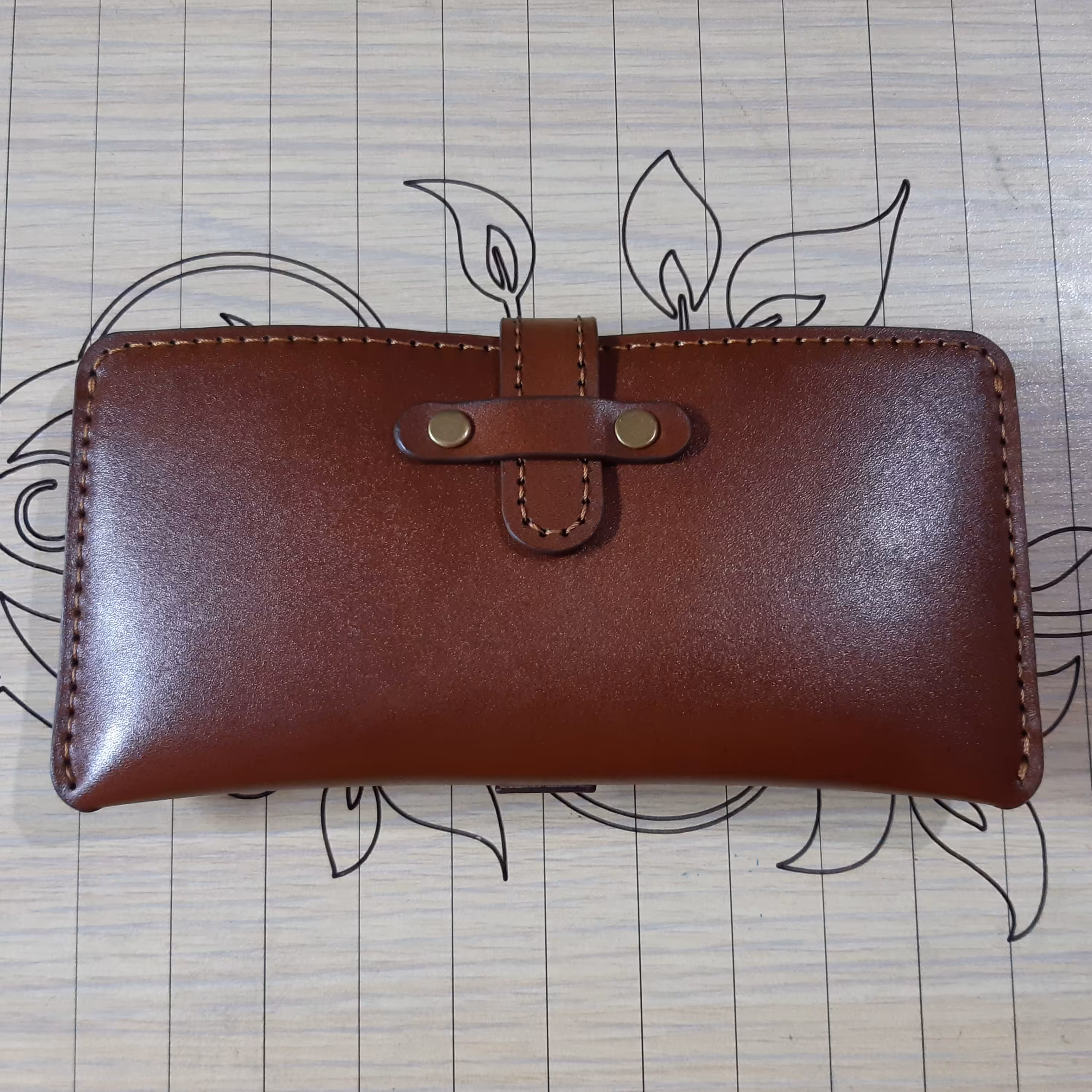 کیف گوشی موبایل چرمی دستدوز مناسب گوشیهای بدون گارد