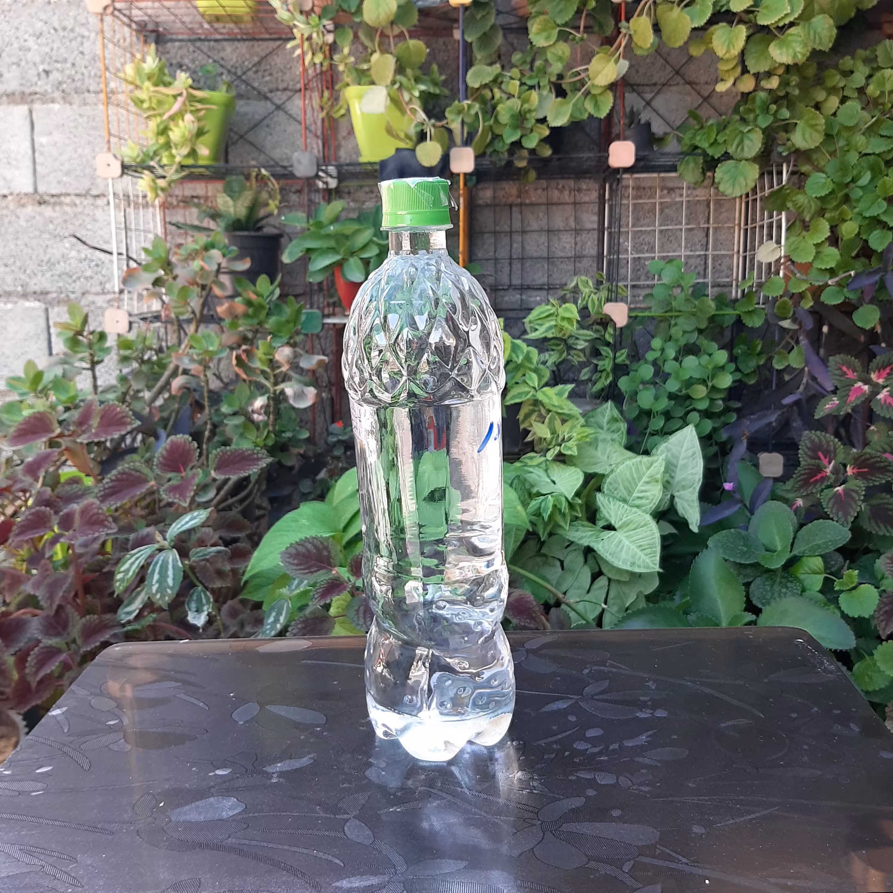 عرق بومادران اعلا سنگین یک لیتری