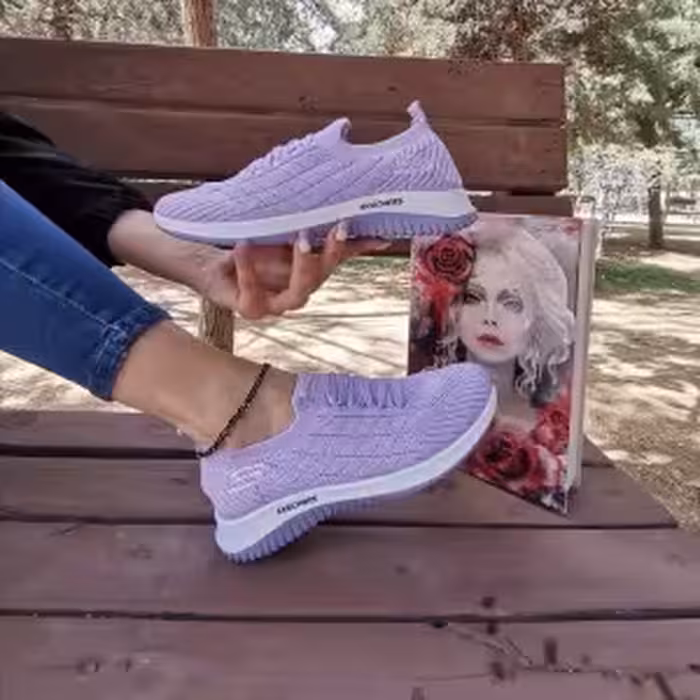 اسکیچرز جورابی