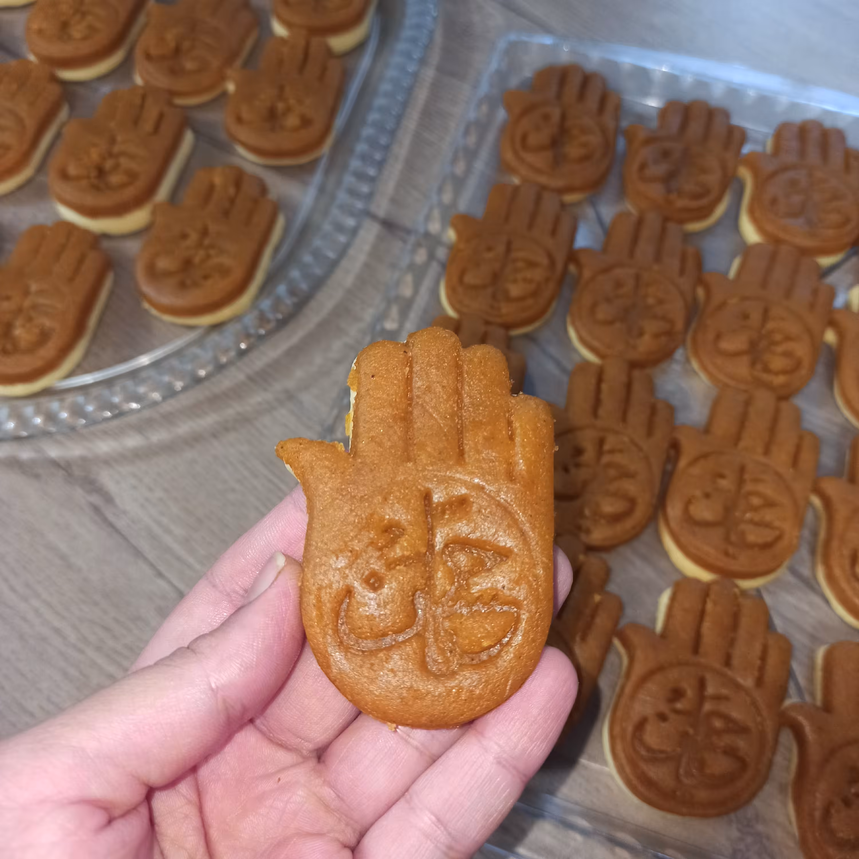 بیسکوحلوا با حلوا سه آرد  تنوع در پذیرایی 