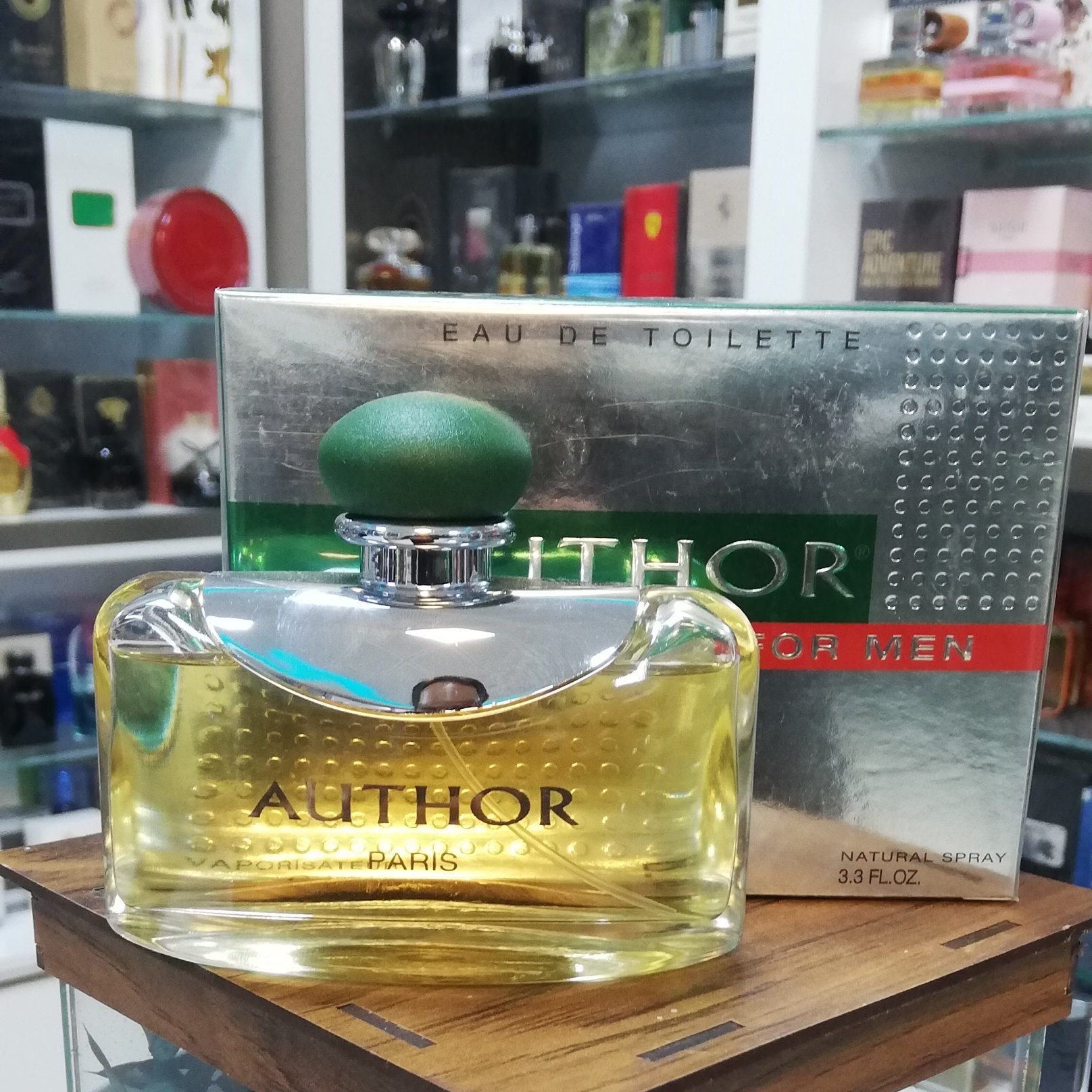 Yves de Sistelle - Author عطر ادکلن
ایو د سیستل آتور