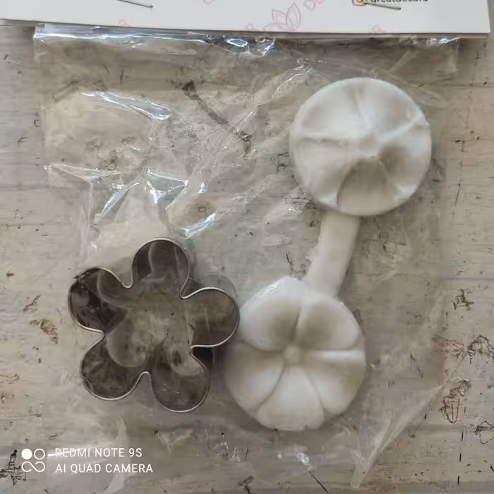 وینر و کاتر شکوفه بهاری زیبا تکراری