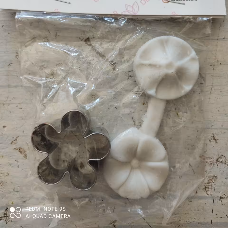 وینر و کاتر شکوفه بهاری زیبا تکراری