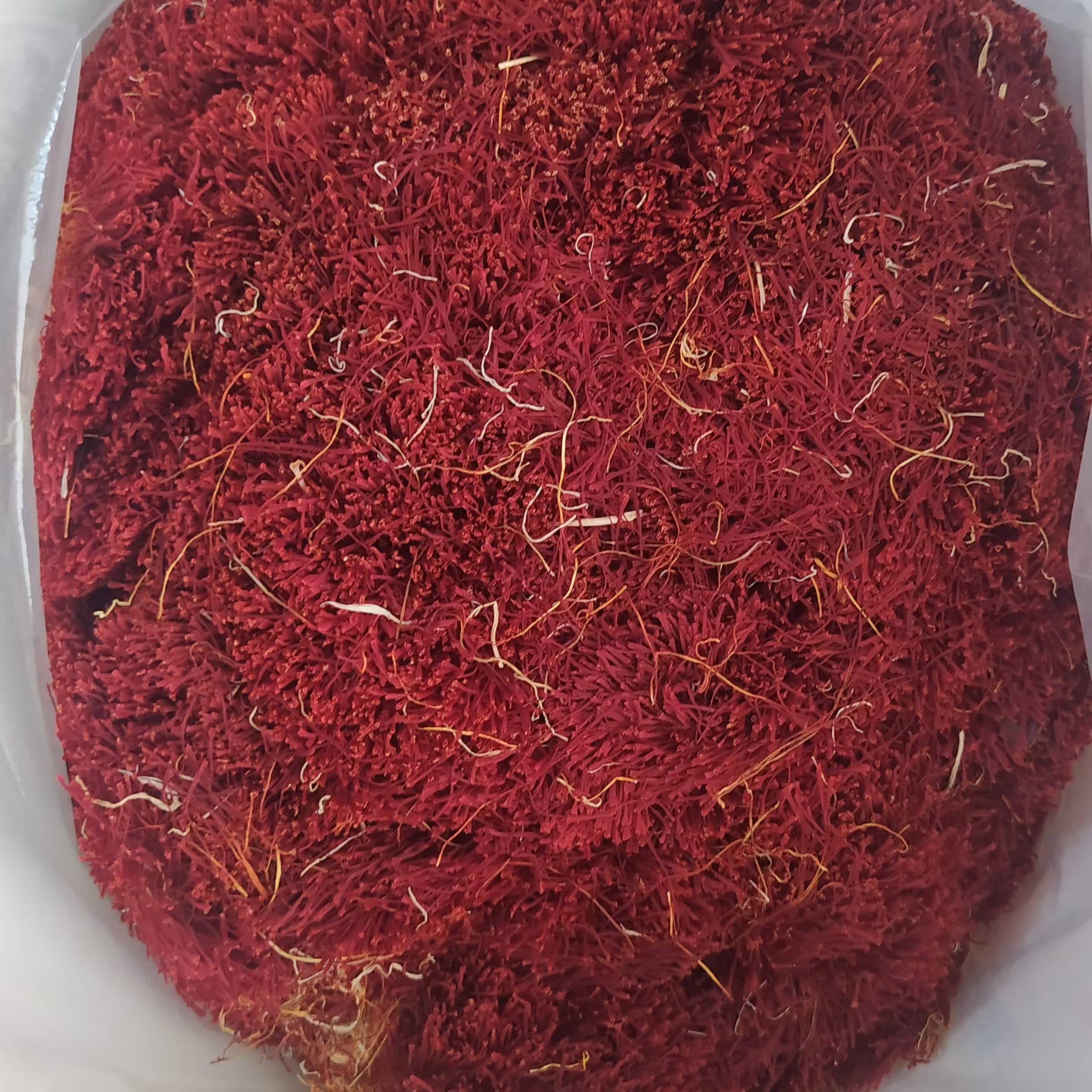 زعفران دختر پیچ 