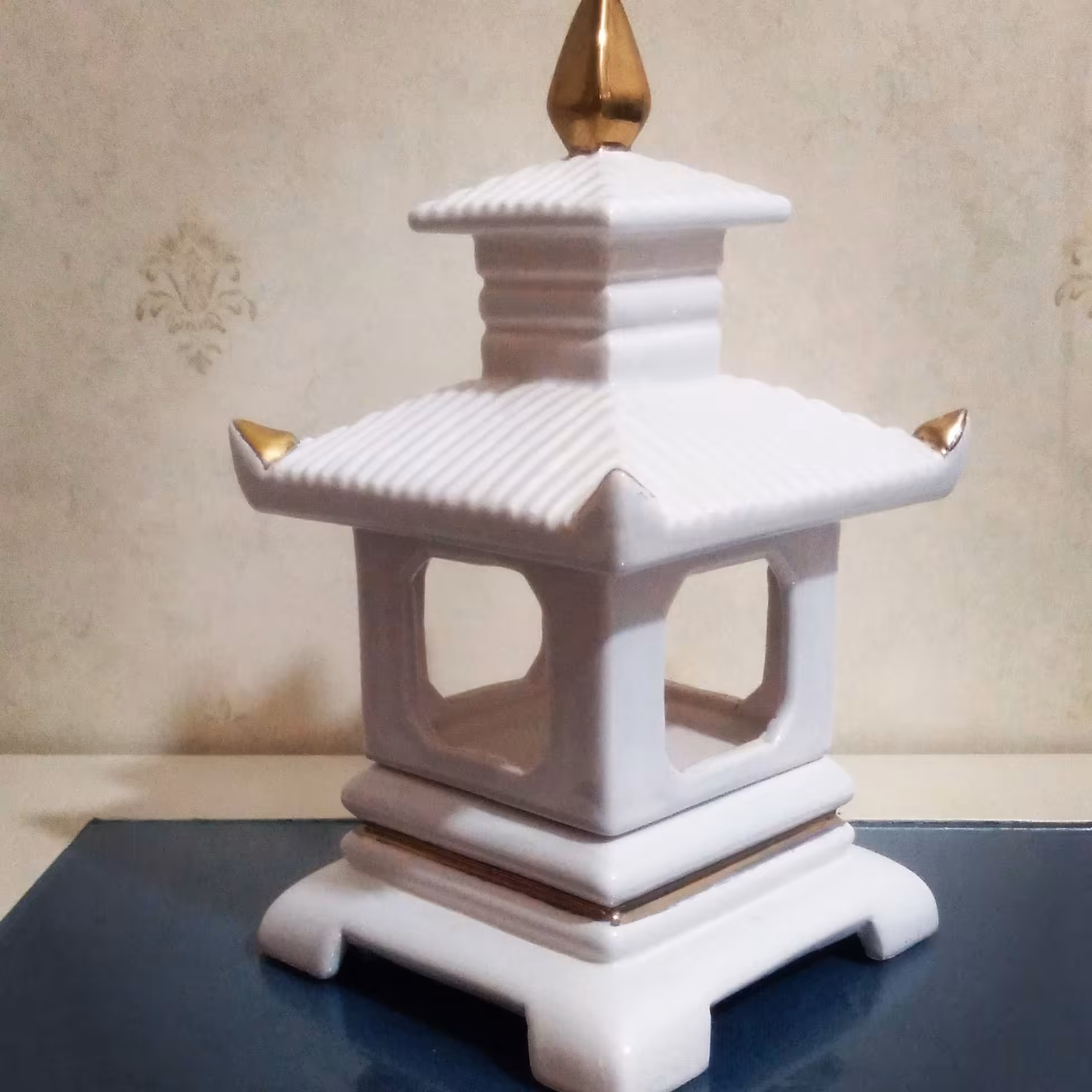 جاشمعی طرح کلبه محصول انحصاری برگ سرام وزن 600گرم