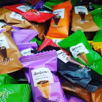 شکلات قیفی میکس (نیم کیلویی) نان مخروطی پر شده با طعم های مختلف 