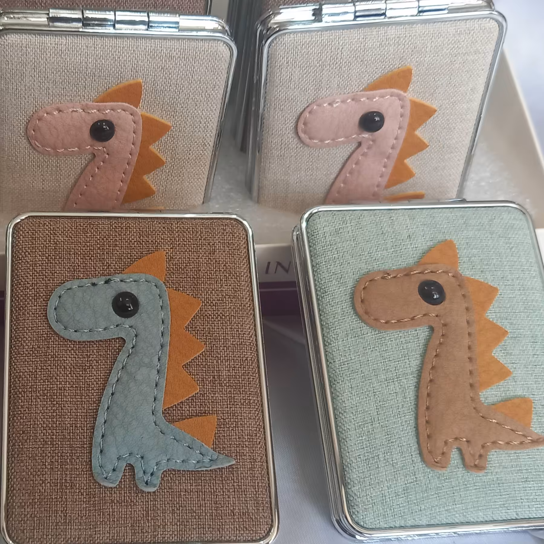 آینه کیفی دلبرمون 
ذره بینی خارجی