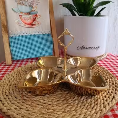 اردو خوری چهار قلب طلایی