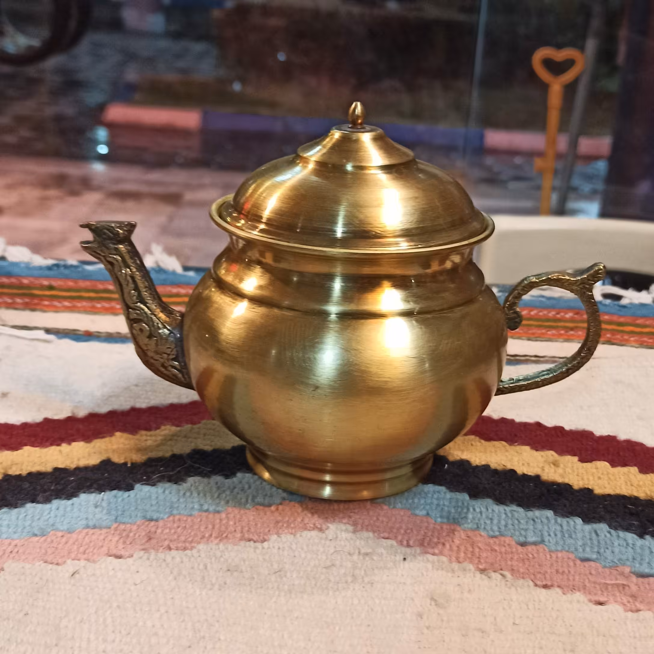 قوری برنجی آنتیک شده