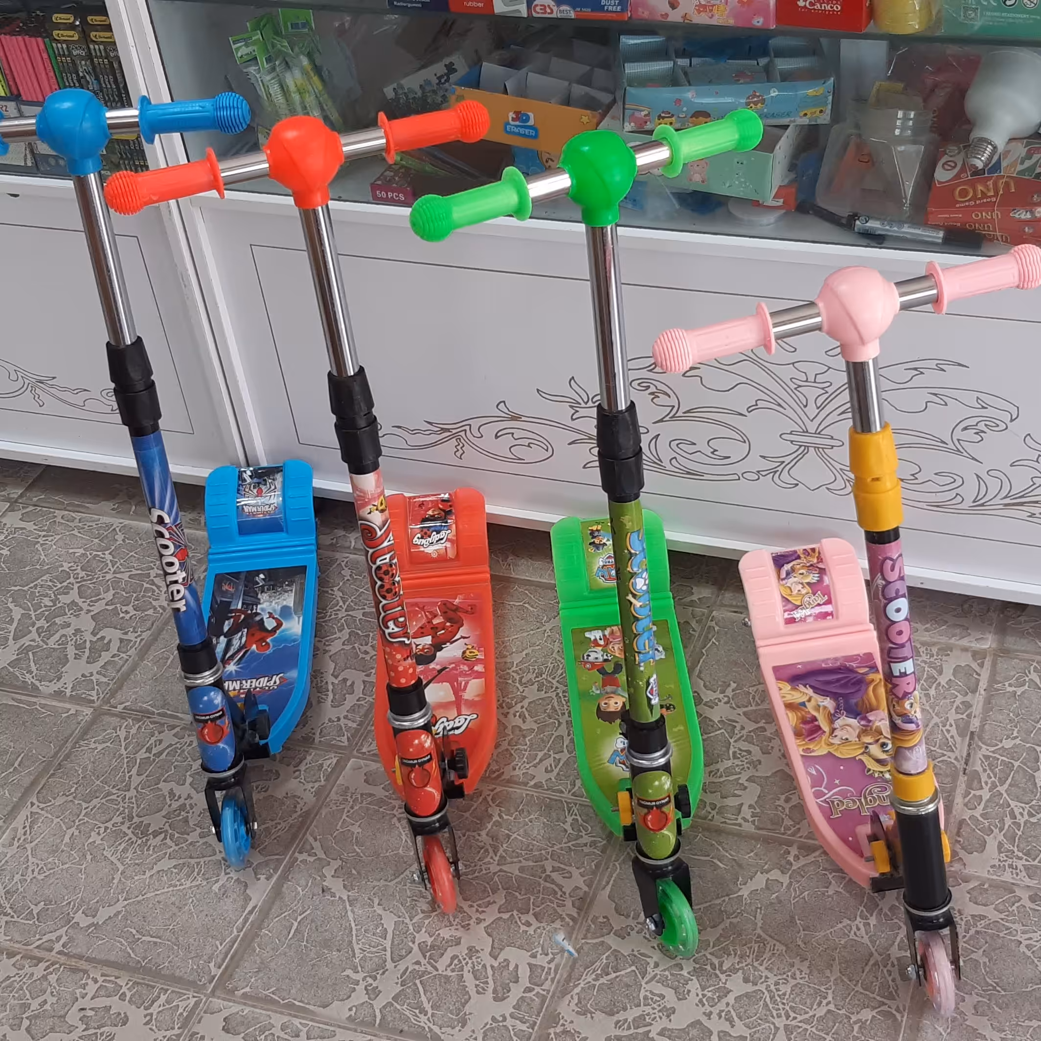 اسکوتر فلزی تاشو max

دارای کمک فنر
دارای پیچ تنظیم ارتفاع
مقاوم در برابر رطوبت
تحمل وزن 120 کیلو
قابلیت تا شدن