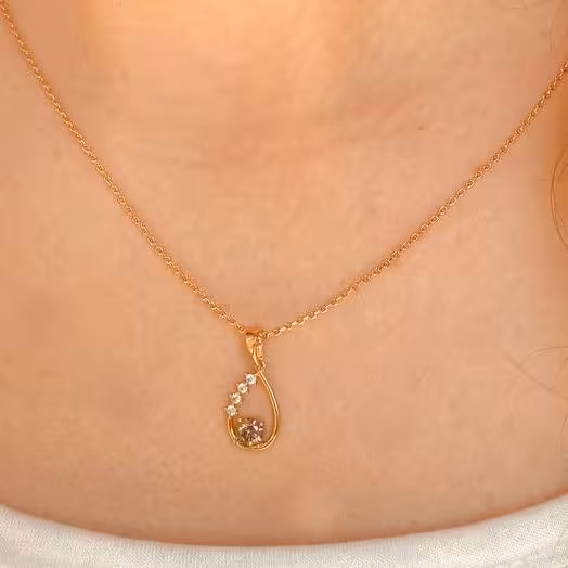 پلاک مدل اشکی نگین دار هلوگرامی ژوپینگ رنگ ثابت و ضد حساسبت با زنجیر