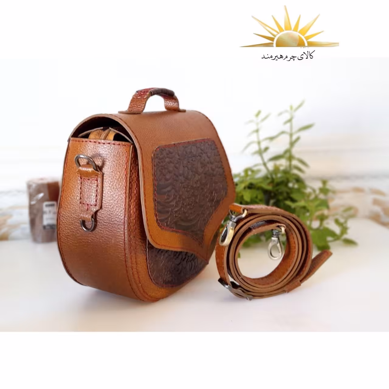 کیف دوشی چرم دست دوز زنانه