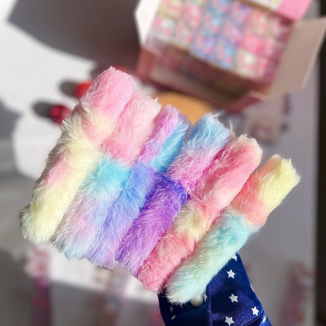 رژ لب مایع پشمالو