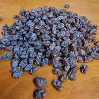 مویز   تازه و خوش طعم (1 کیلو )