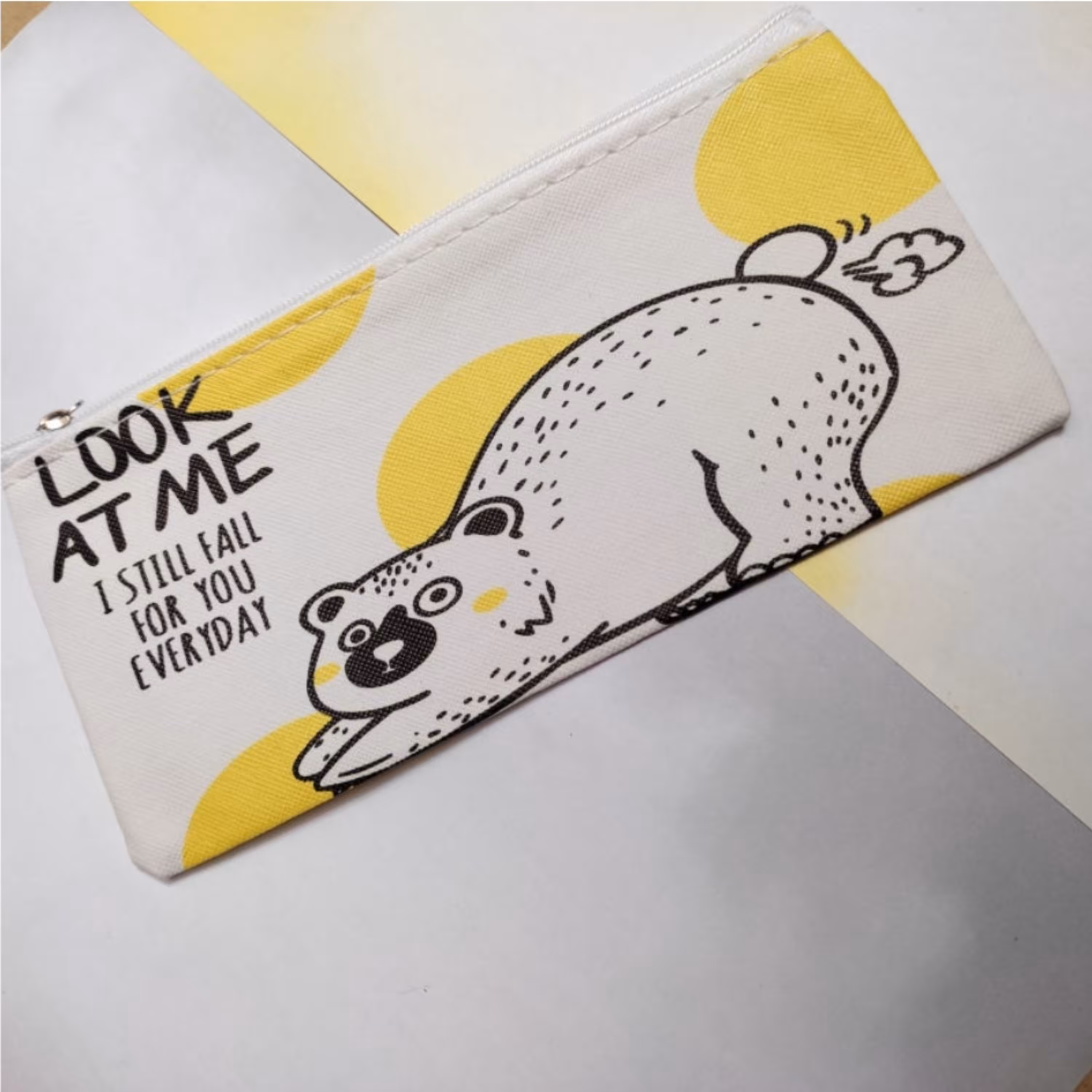 جامدادی پارچه ای مدل خرس تنبل 