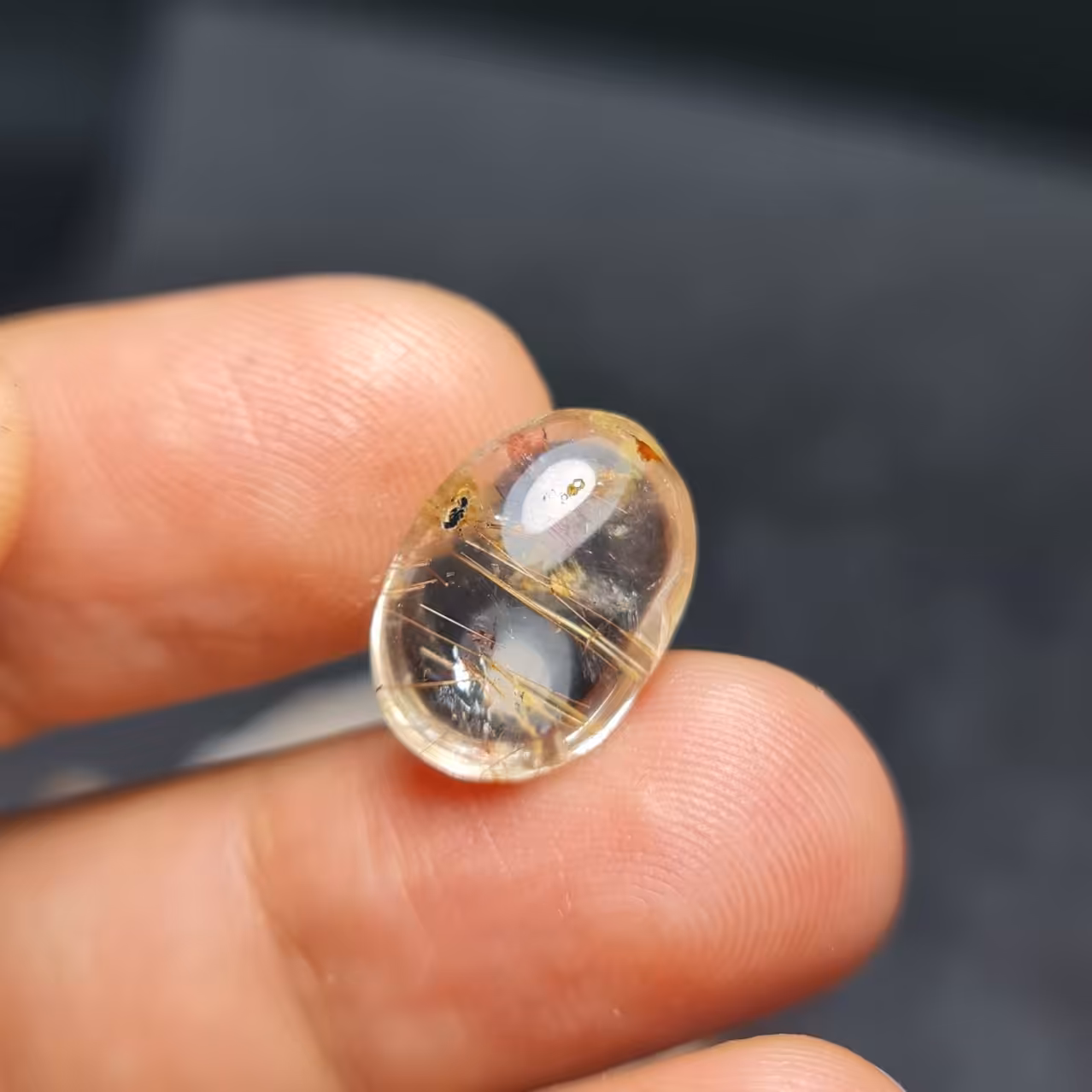  نگین زیبای سنگ صد درصد طبیعی دُر مویی اصل معدنی  تراش نامنظم 
کد 28612
