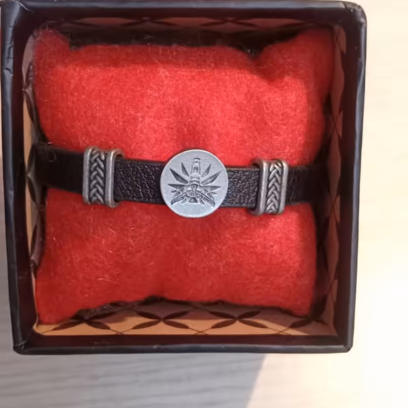 دستبند چرمی اسپورت 