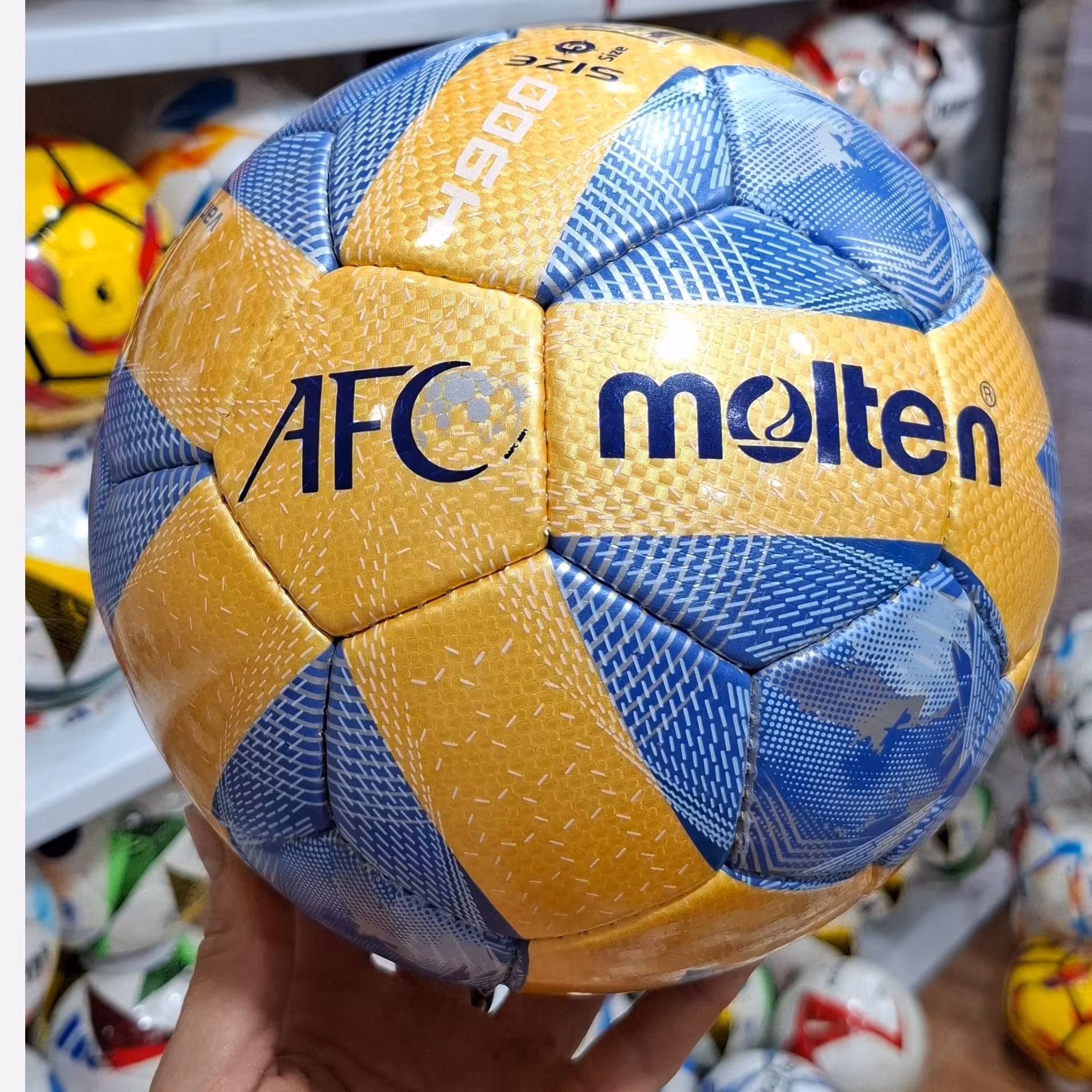 توپ فوتبال مولتن زرداصل سایز 5 با ضمانت وارسال رایگان همراه بایک سوزنی در ارزانکده توپ کرمان 