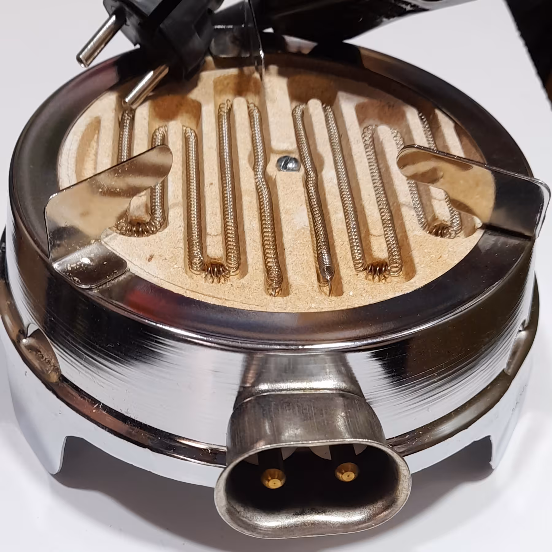 اجاق برقی  گرد بدنه آبکاری شده برند حامد 